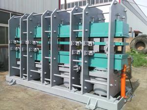 龍門(mén)式活絡(luò)模輪胎硫化機(jī)